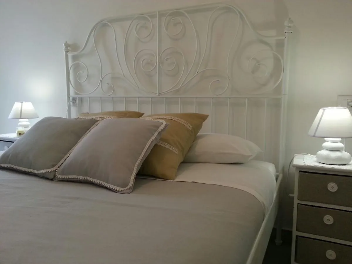 Message In A Bottle Bed And Breakfast Camporosso  Bed & Breakfast Camporosso (Liguria)